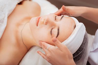 Client receiving a luxury HydraFacial cleansing and hydration treatment at SVIT Aesthetics in Southlake